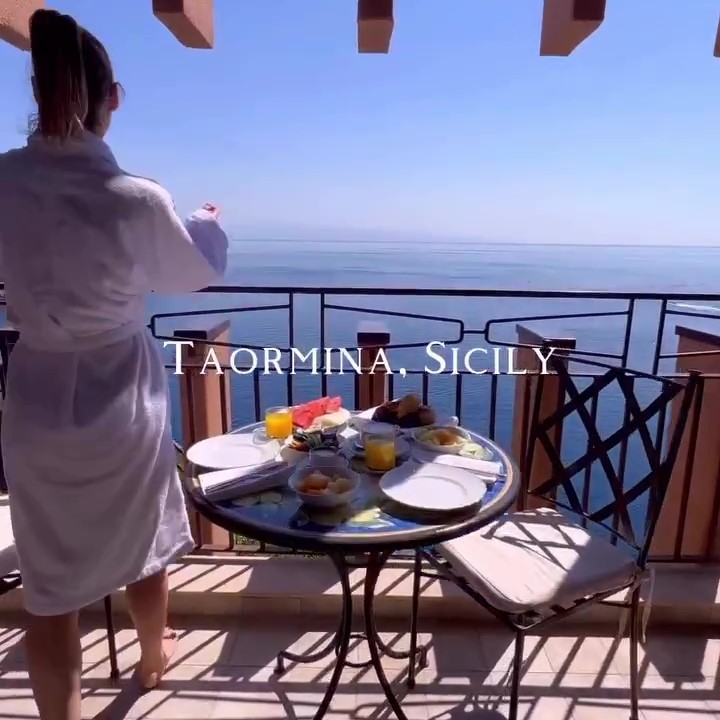 STAY IN SICILY - Unahotels Capotaormina