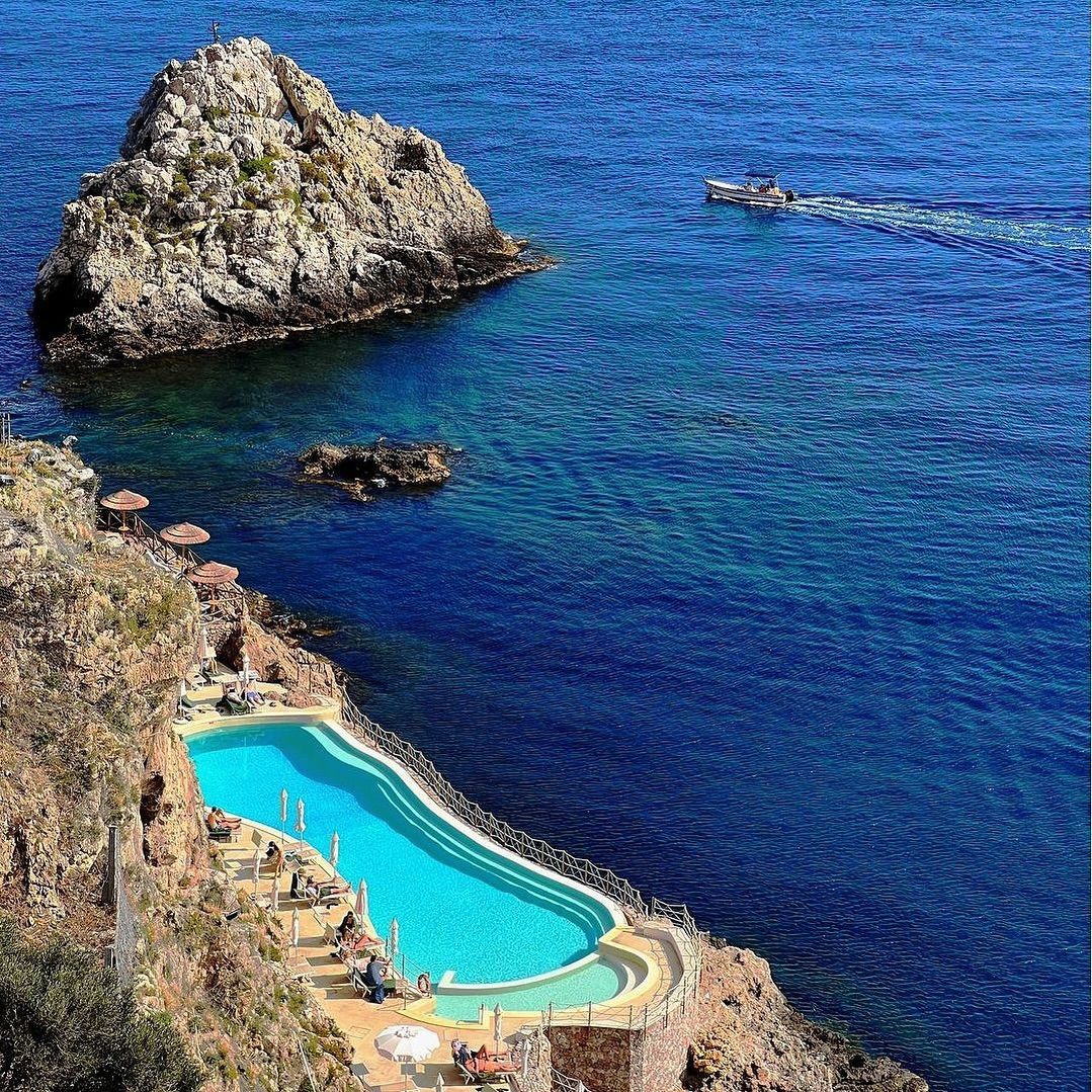 STAY IN SICILY - Unahotels Capotaormina