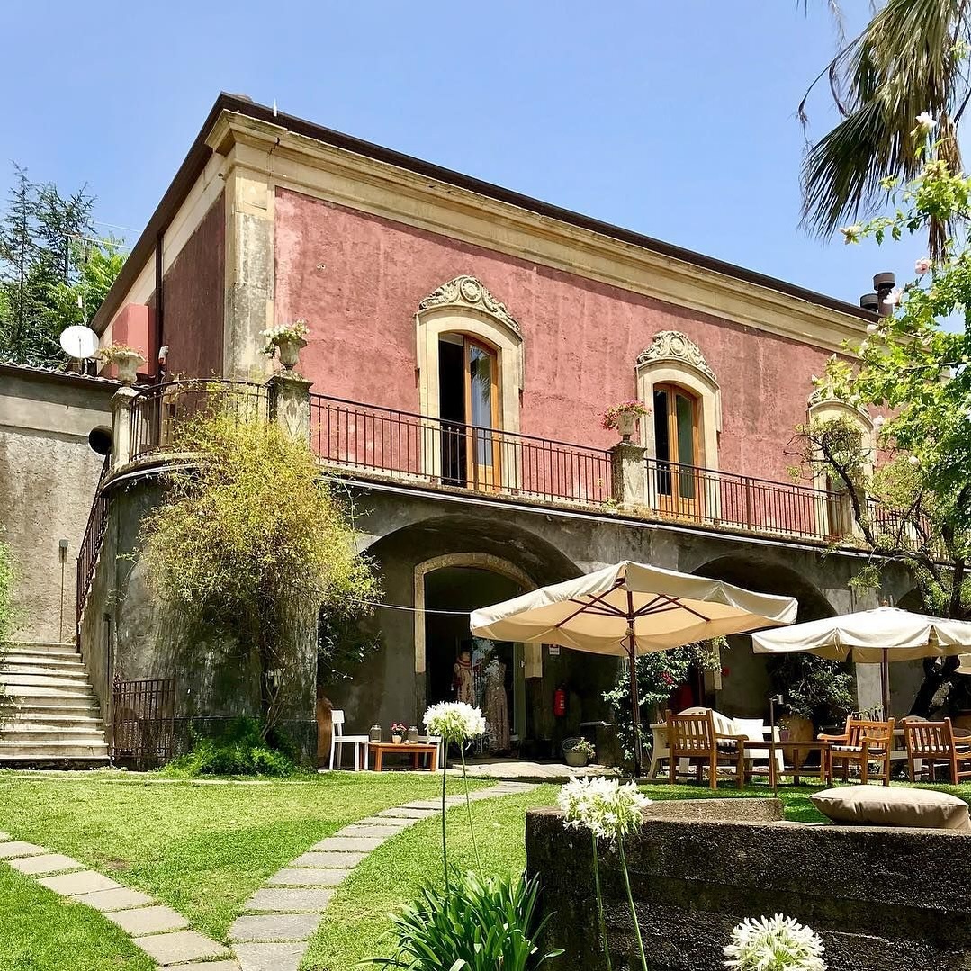 STAY IN SICILY - Monaci delle Terre Nere